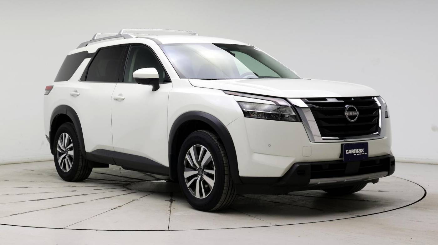 2023 Nissan Pathfinder SL — SUV — 27,428 mi — Kenosha, WI