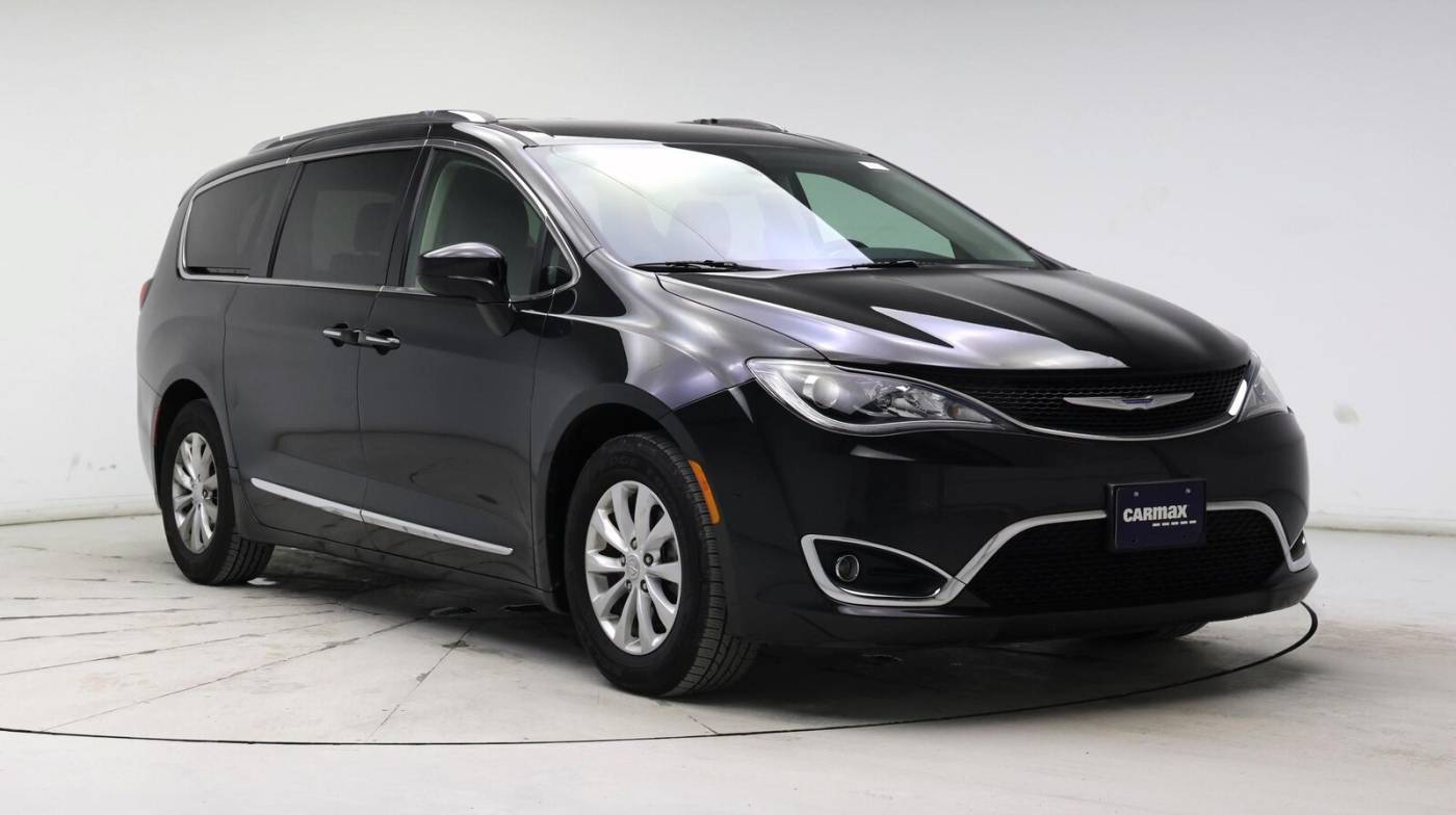 2018 Chrysler Pacifica Touring L — Minivan — 61,549 mi — Kenosha, WI