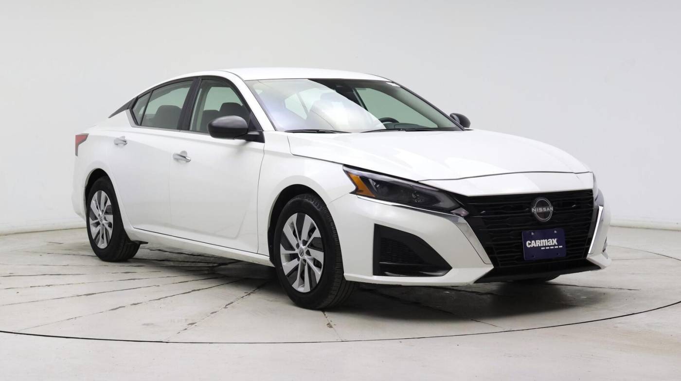 2024 Nissan Altima S — Sedan — 15,894 mi — Kenosha, WI