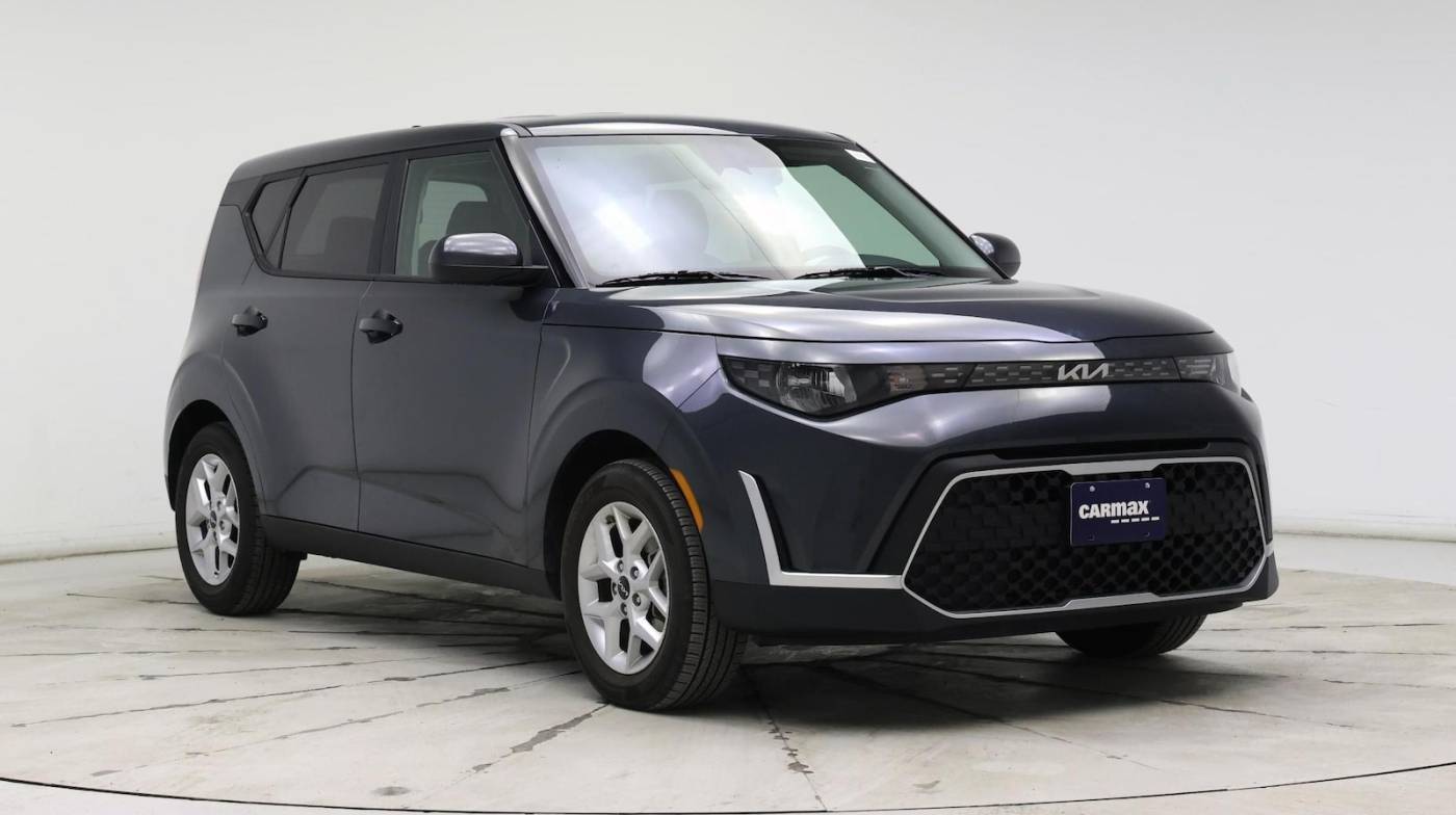 2023 Kia Soul LX — Hatchback — 10,704 mi — Kenosha, WI
