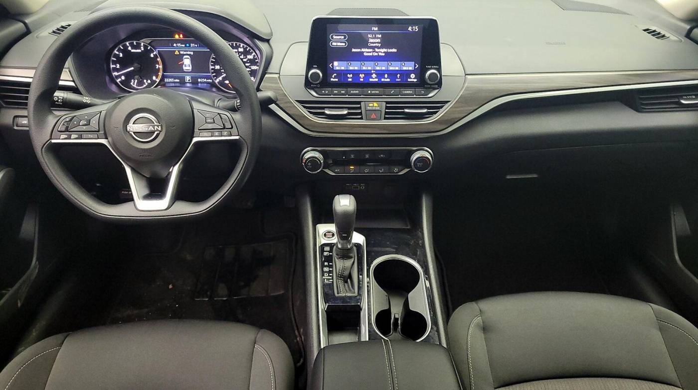 2024 Nissan Altima SV — Sedan — 22,265 mi — Kenosha, WI