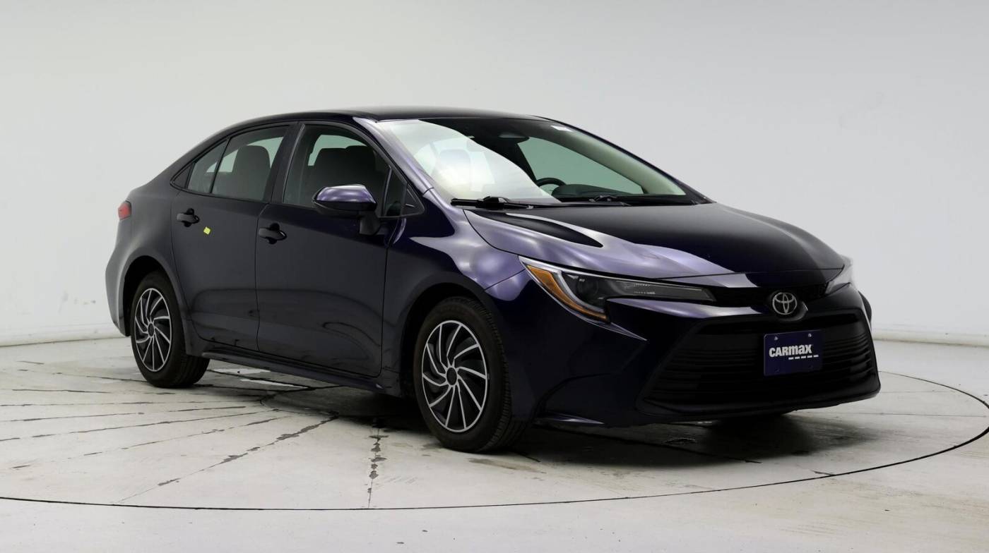 2023 Toyota Corolla LE — Sedan — 26,301 mi — Kenosha, WI