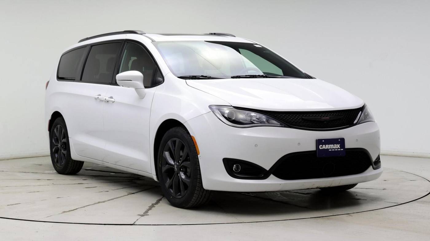2020 Chrysler Pacifica Red S — Minivan — 43,131 mi — Kenosha, WI