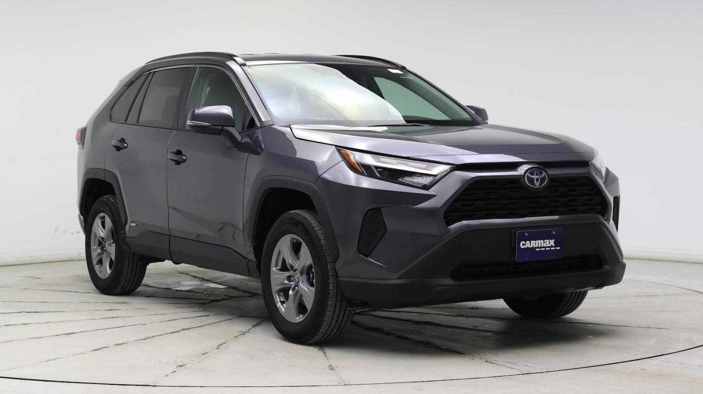 2024 Toyota RAV4 Hybrid XLE — SUV — 4,431 mi — Kenosha, WI