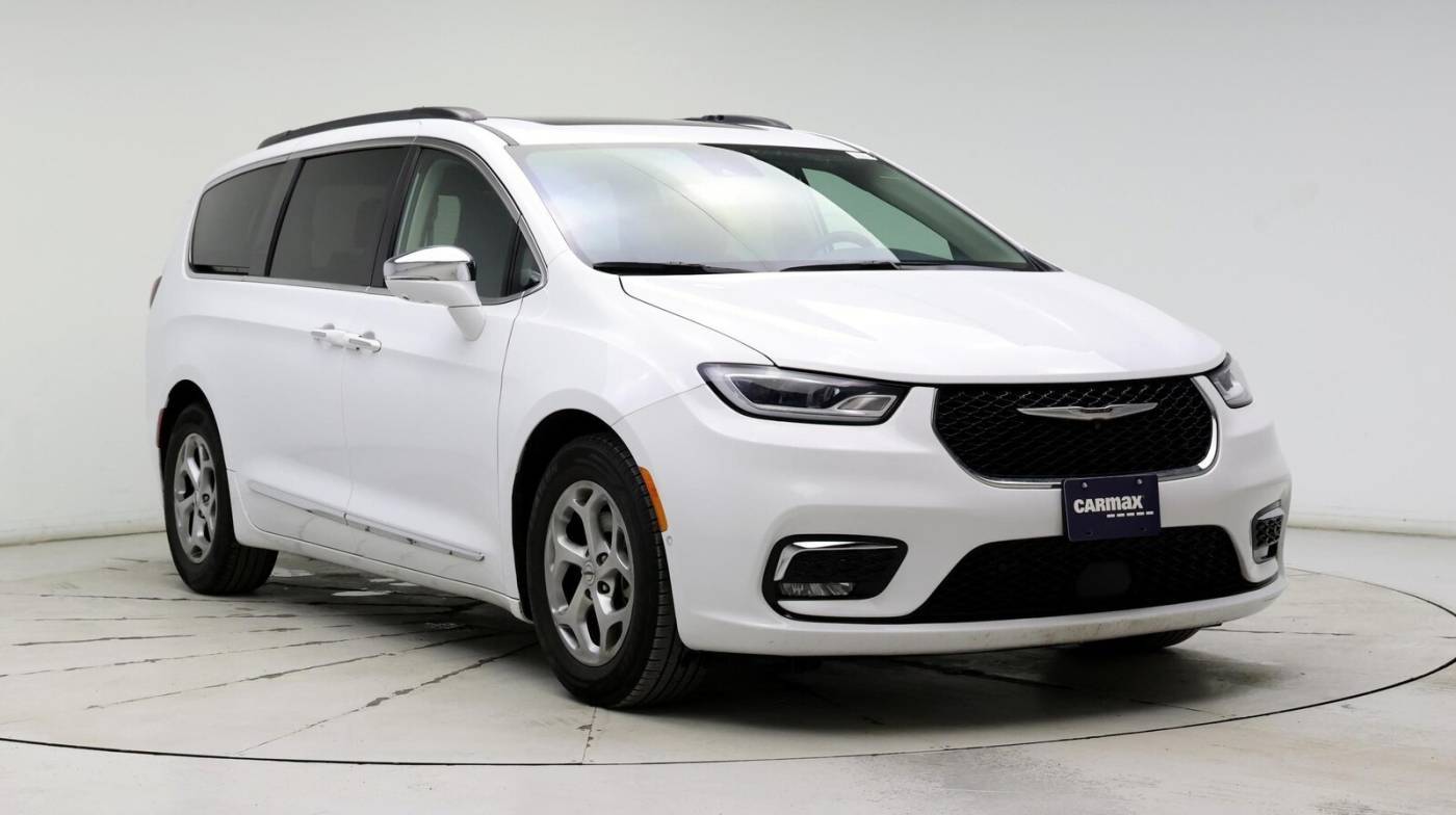 2022 Chrysler Pacifica Limited — Minivan — 32,578 mi — Kenosha, WI