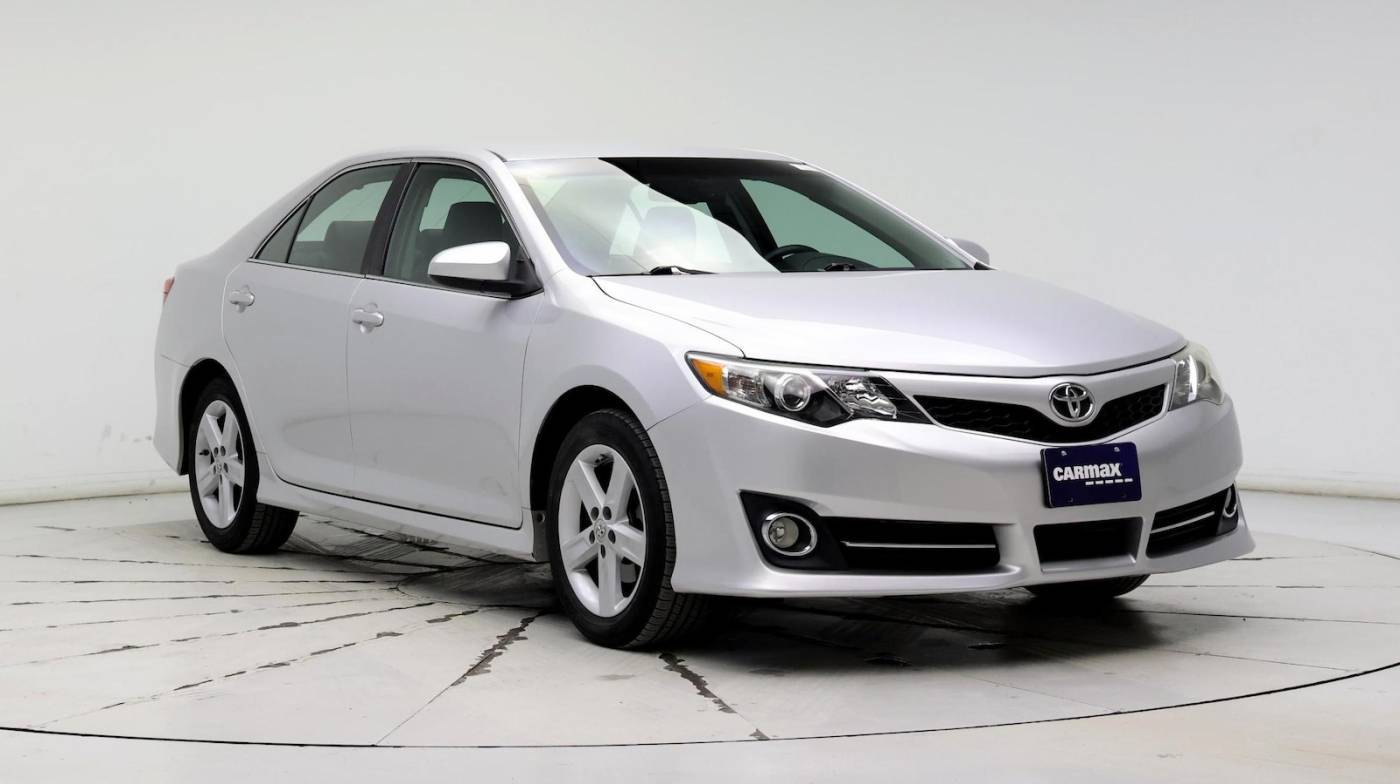 2013 Toyota Camry SE — Sedan — 46,993 mi — Kenosha, WI