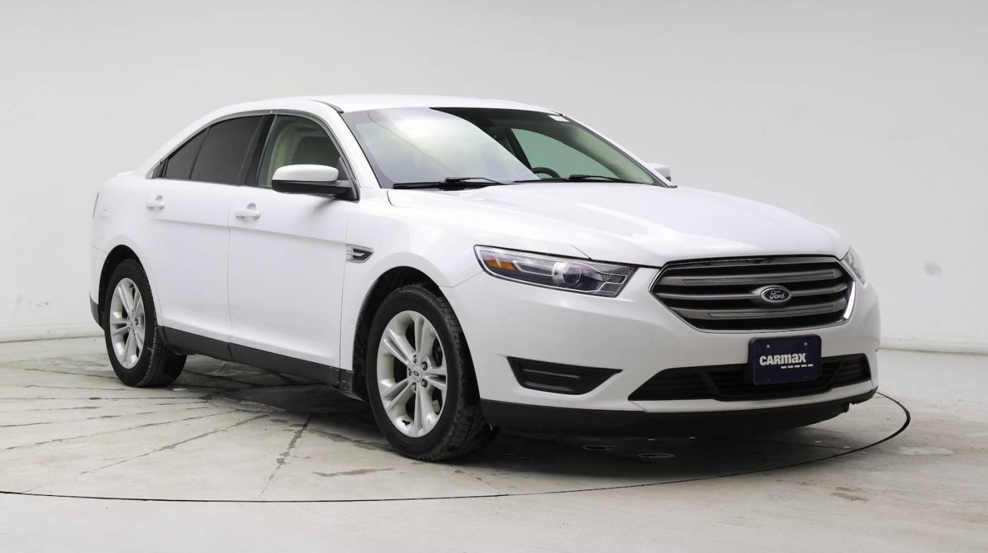 2015 Ford Taurus SEL — Sedan — 64,106 mi — Kenosha, WI