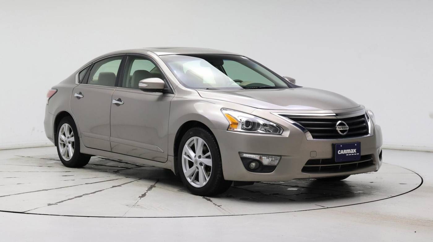 2014 Nissan Altima 2.5 SV — Sedan — 89,888 mi — Kenosha, WI