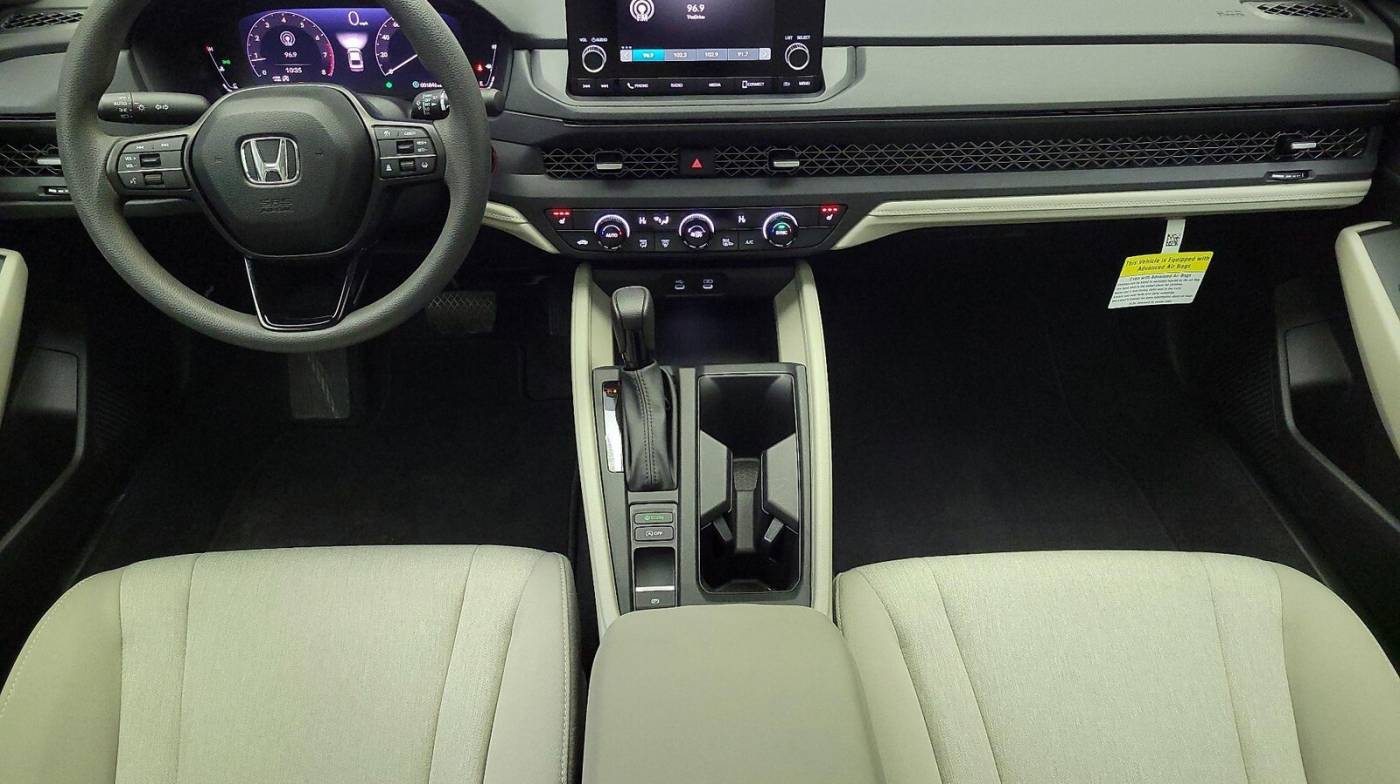 2024 Honda Accord EX — Sedan — 1,845 mi — Kenosha, WI
