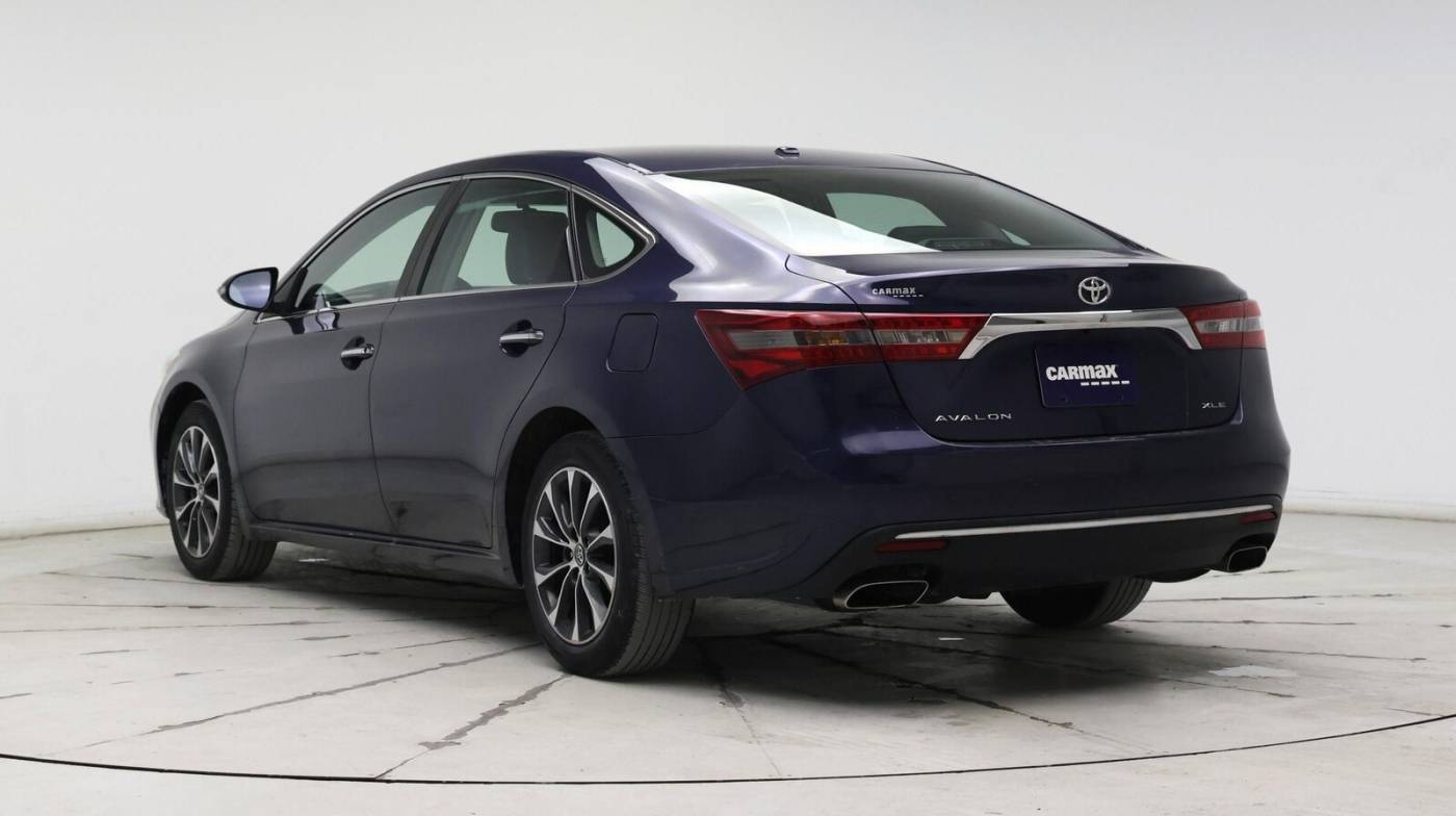 2016 Toyota Avalon XLE Premium — Sedan — 51,490 mi — Kenosha, WI