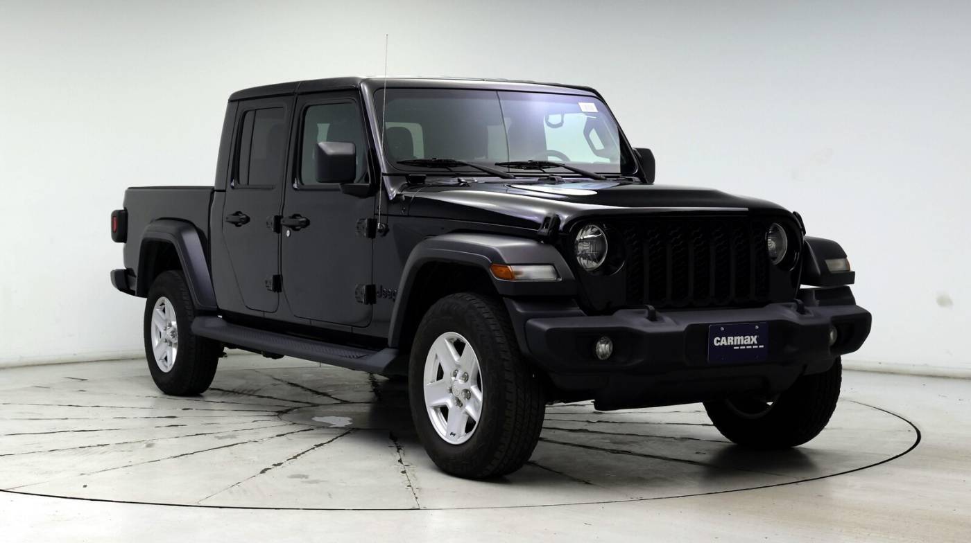 2020 Jeep Gladiator Sport S — Pickup Truck — 47,856 mi — Kenosha, WI