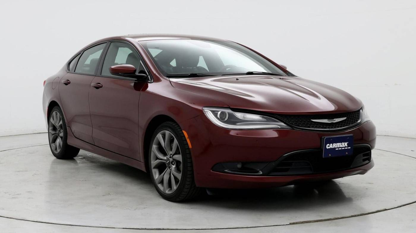 2015 Chrysler 200 S — Sedan — 80,677 mi — Kenosha, WI