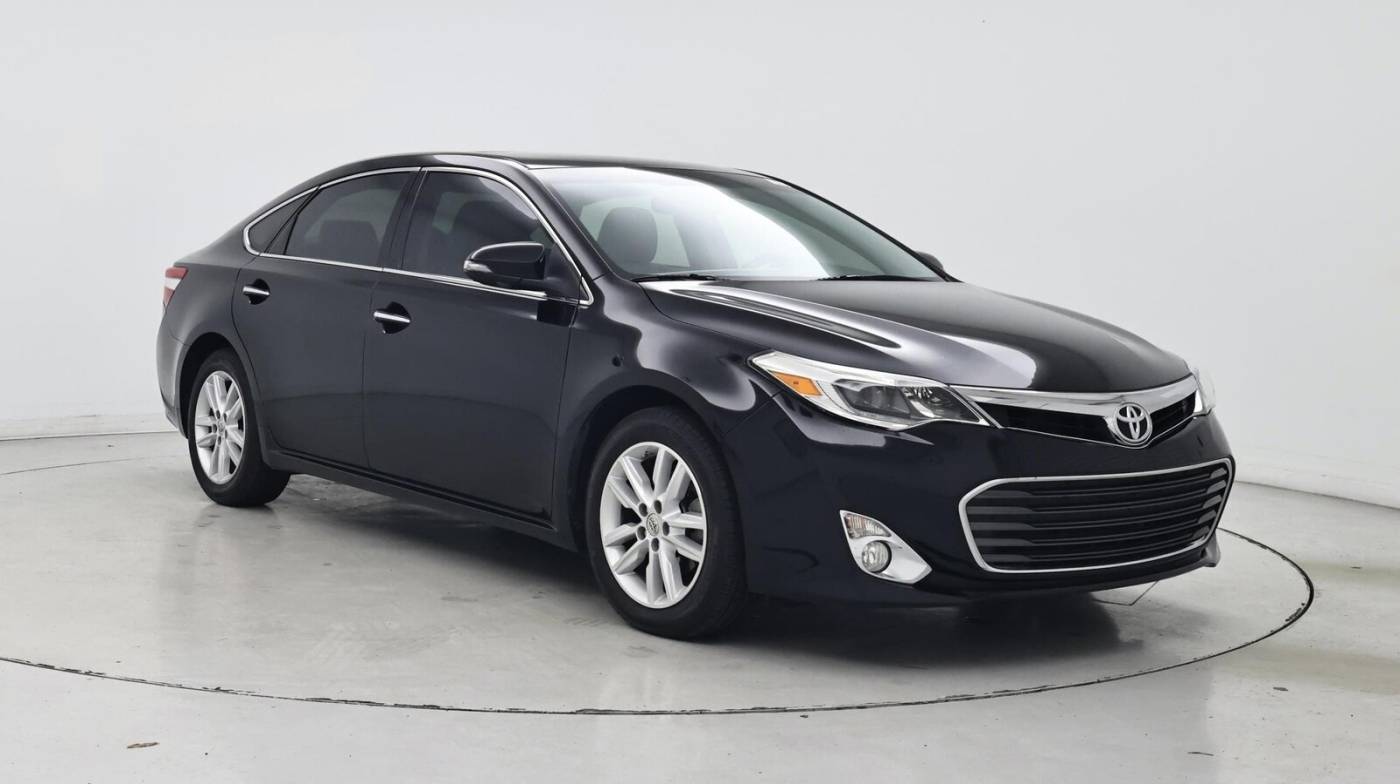 2013 Toyota Avalon Limited — Sedan — 100,193 mi — Knoxville, TN