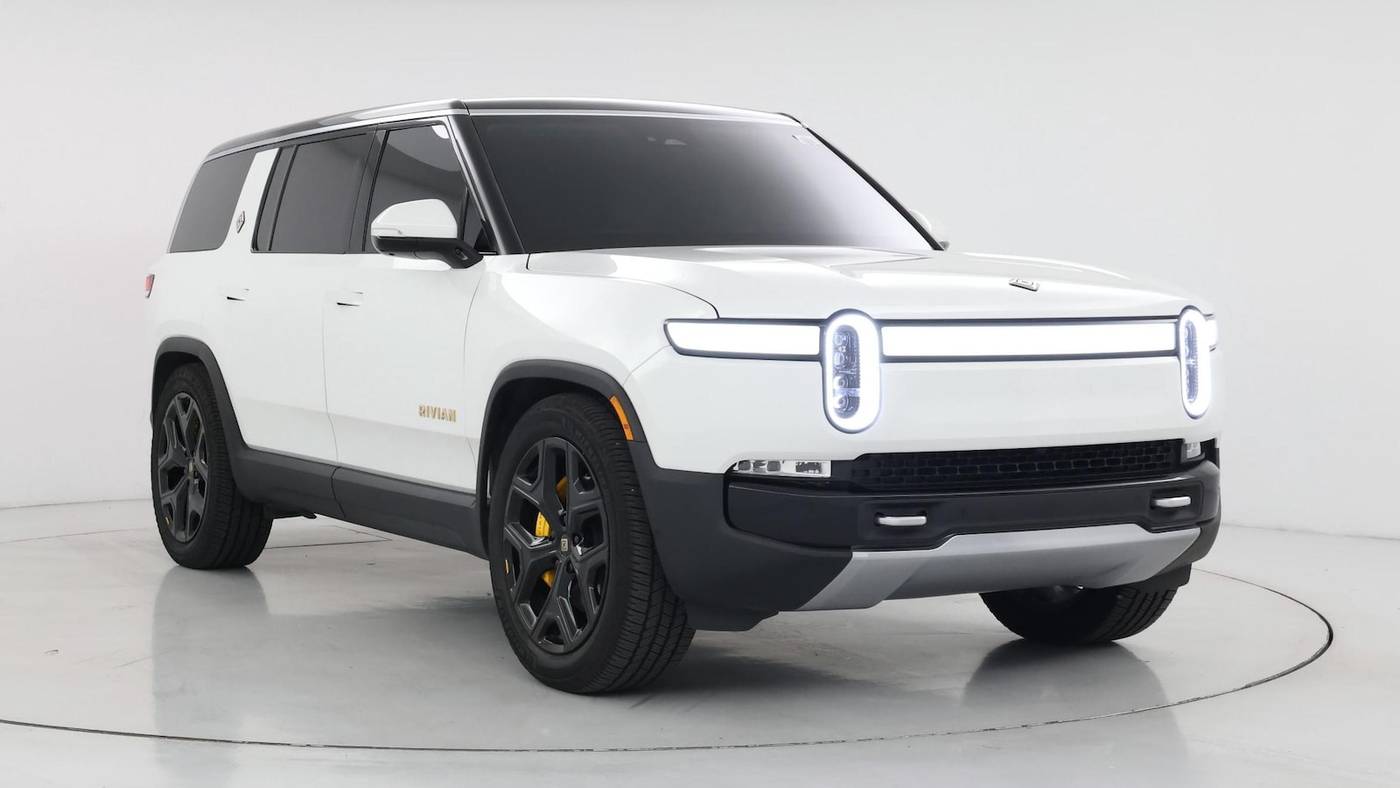 2024 Rivian R1S