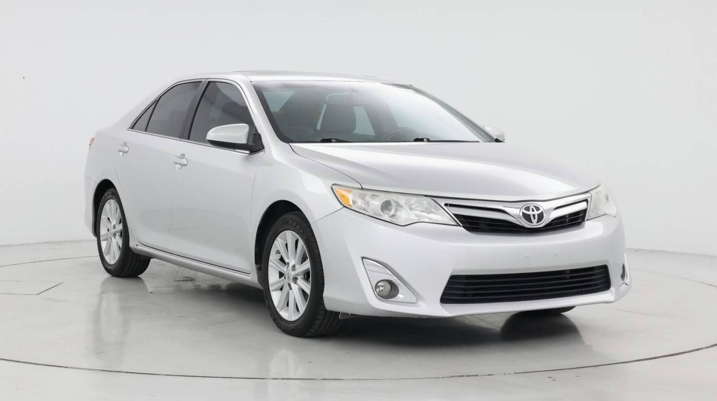 2013 Toyota Camry XLE V6 — Sedan — 93,572 mi — Henderson, NV