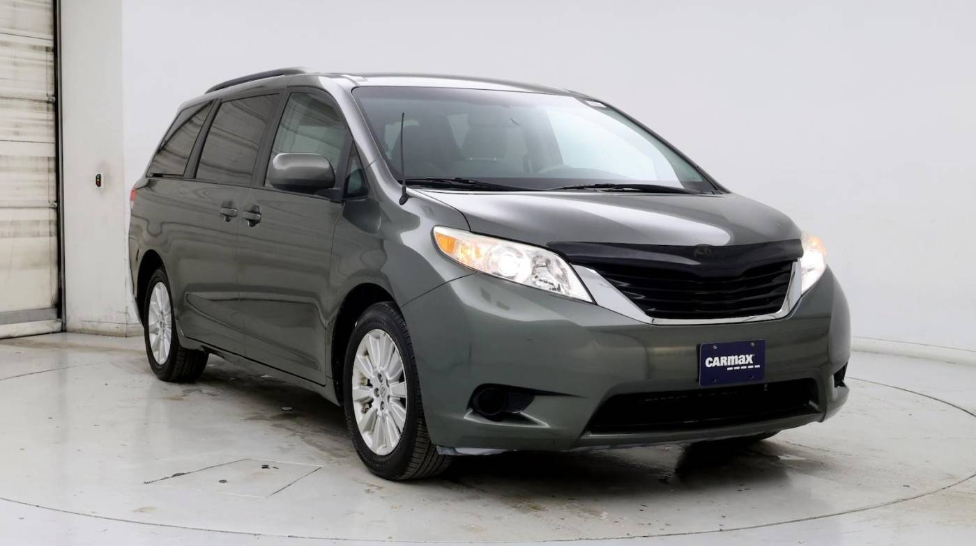 2014 Toyota Sienna LE — Minivan — 68,885 mi — Laurel, MD