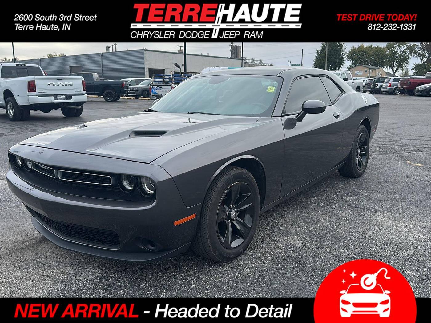 2015 Dodge Challenger SXT — Coupe — 130,600 mi — Terre Haute, IN