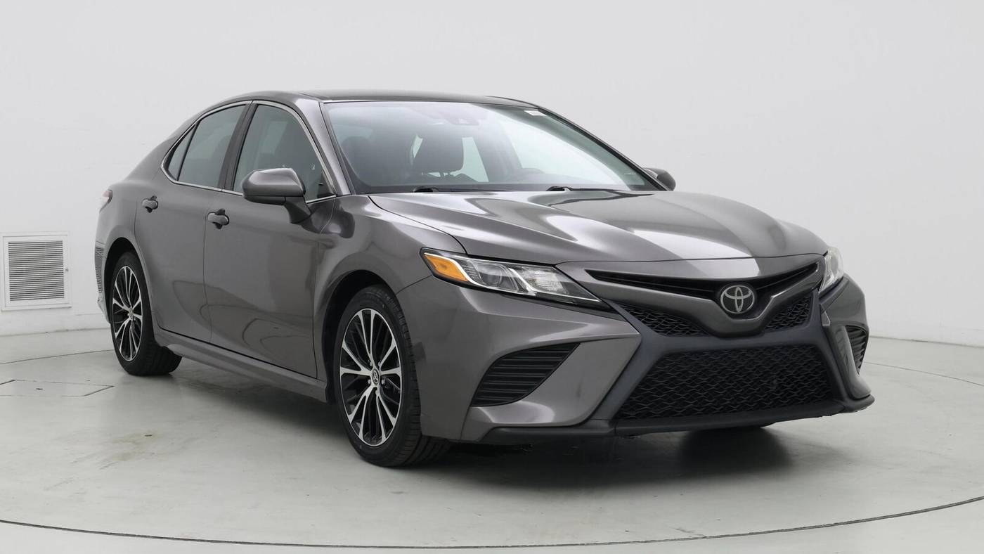 2020 Toyota Camry SE — Sedan — 100,143 mi — Inglewood, CA