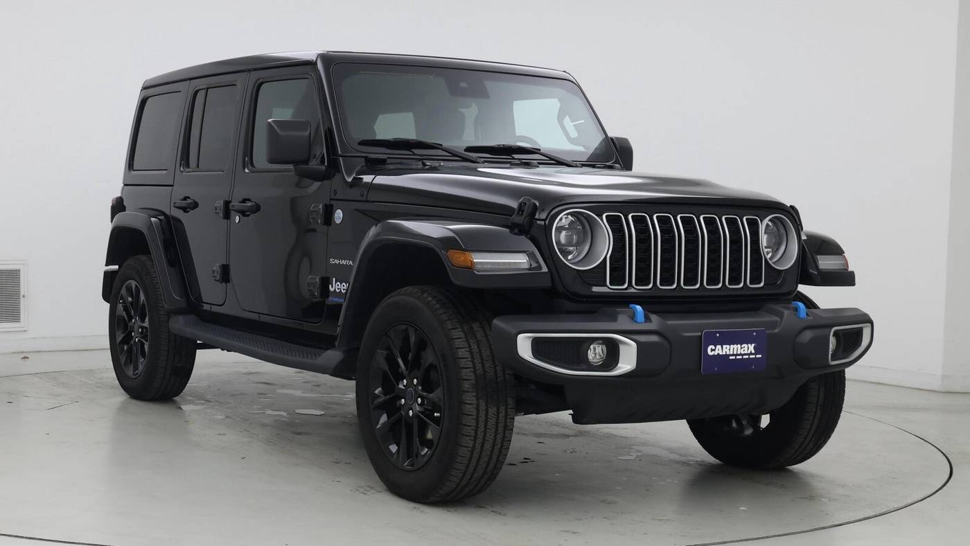 2024 Jeep Wrangler Sahara