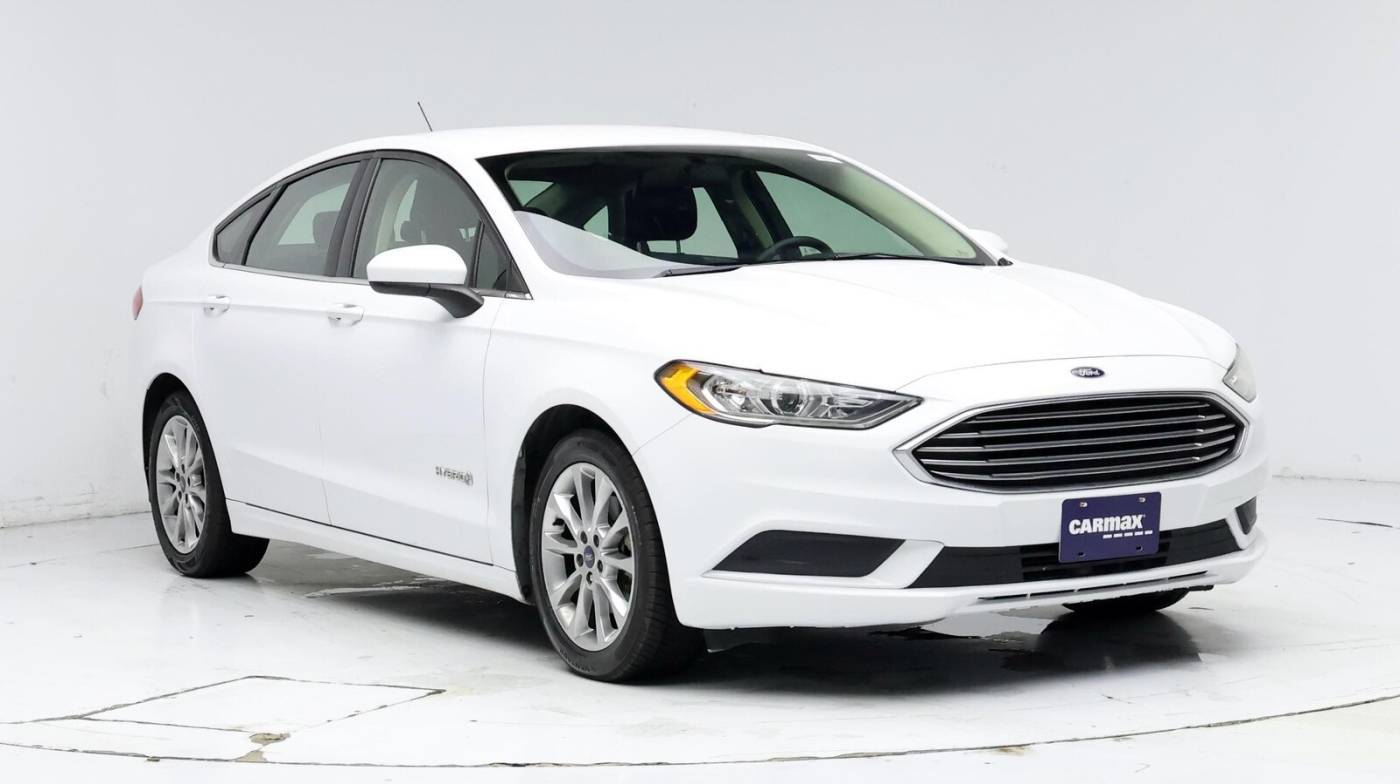 2017 Ford Fusion Hybrid SE — Sedan — 117,960 mi — San Antonio, TX