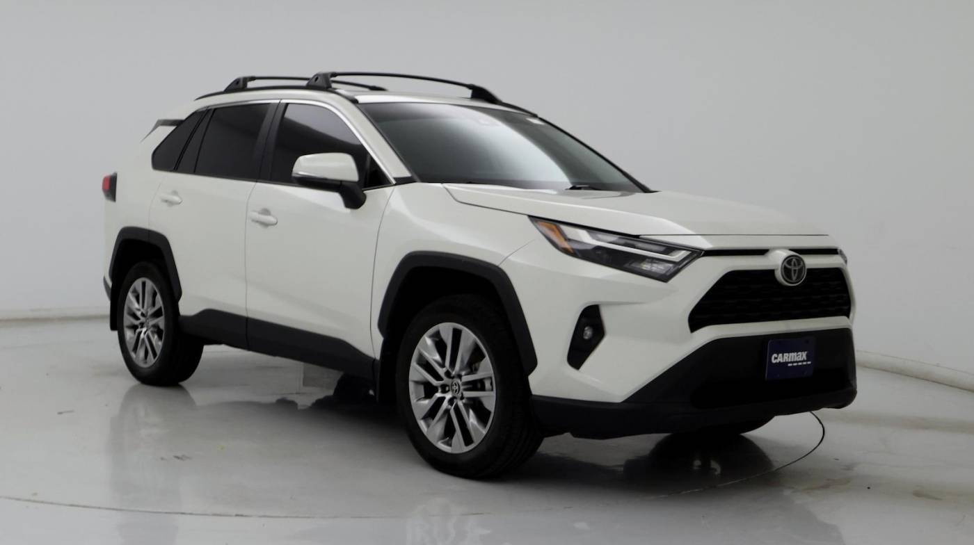2022 Toyota RAV4 XLE Premium — SUV — 16,551 mi — Louisville, KY