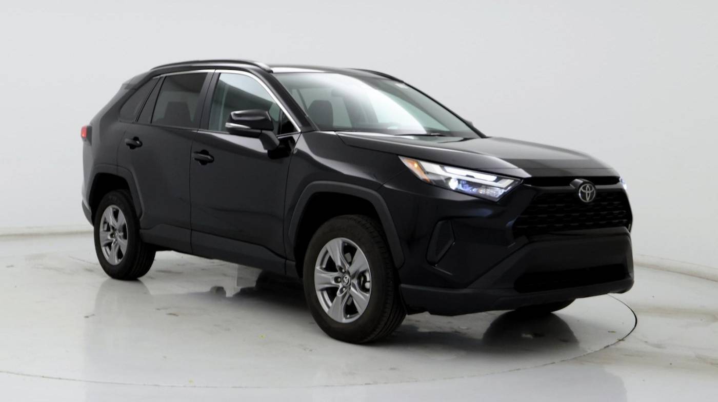 2024 Toyota RAV4 XLE — SUV — 8,749 mi — Louisville, KY