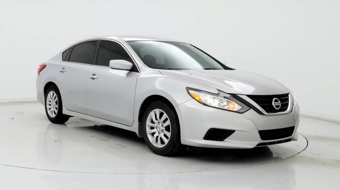 2016 Nissan Altima 2.5 S — Sedan — 61,115 mi — Louisville, KY