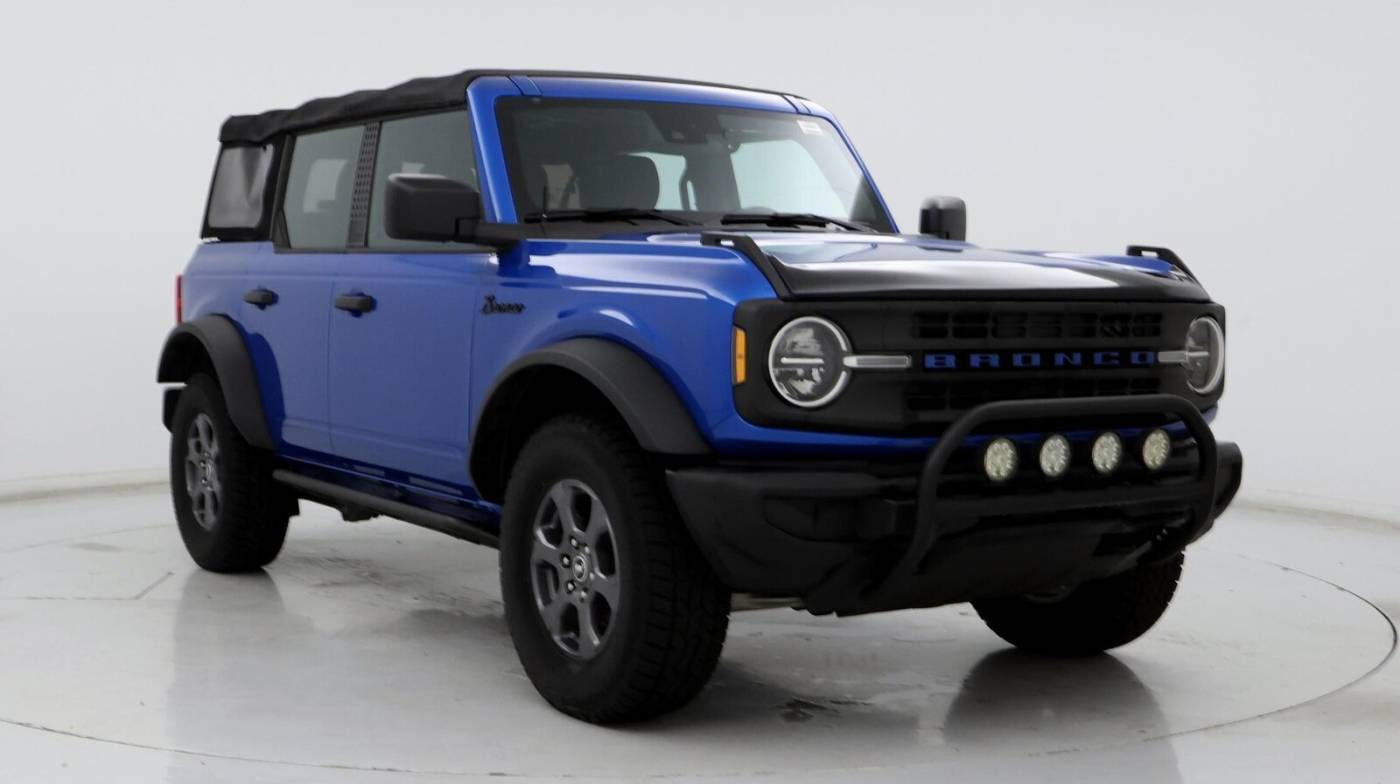 2022 Ford Bronco Base — SUV — 9,400 mi — Louisville, KY