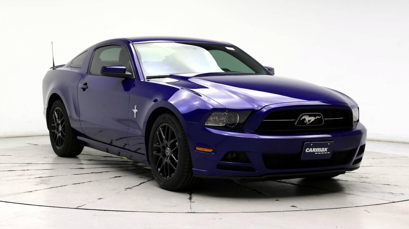 2013 Ford Mustang V6 Premium — Coupe — 85,771 mi — Merrillville, IN