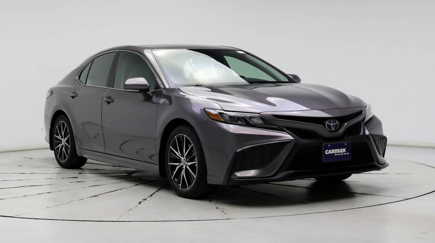 2024 Toyota Camry Hybrid SE — Sedan — 23,141 mi — Merrillville, IN