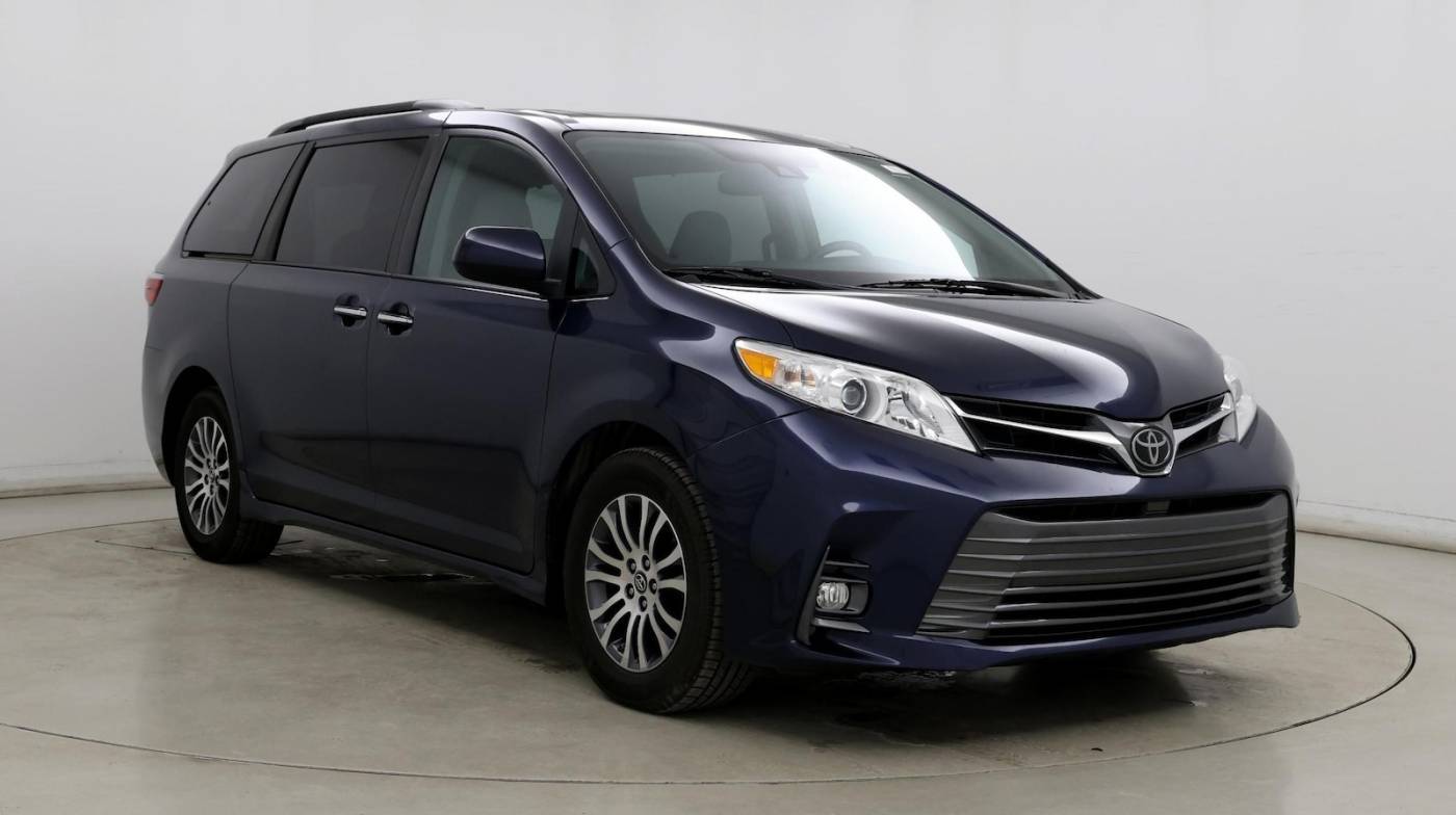 2020 Toyota Sienna XLE — Minivan — 94,034 mi — Merrillville, IN