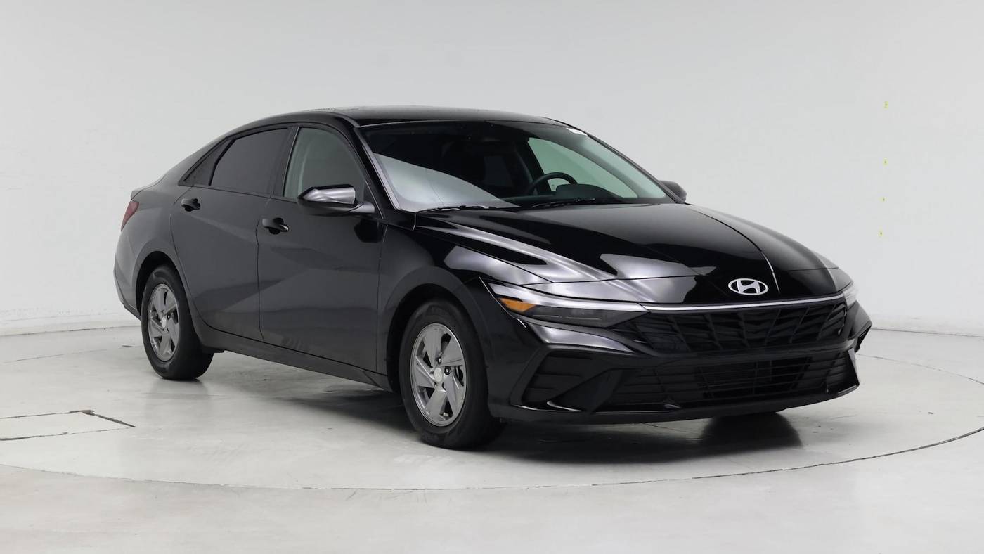 2025 Hyundai Elantra SE — Sedan — 5,758 mi — Miami Lakes, FL