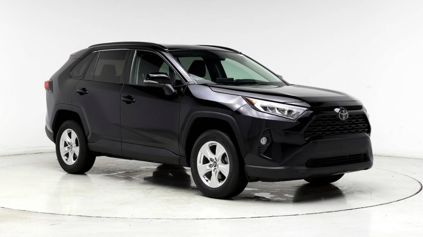 2021 Toyota RAV4 XLE — SUV — 17,880 mi — Miami Lakes, FL