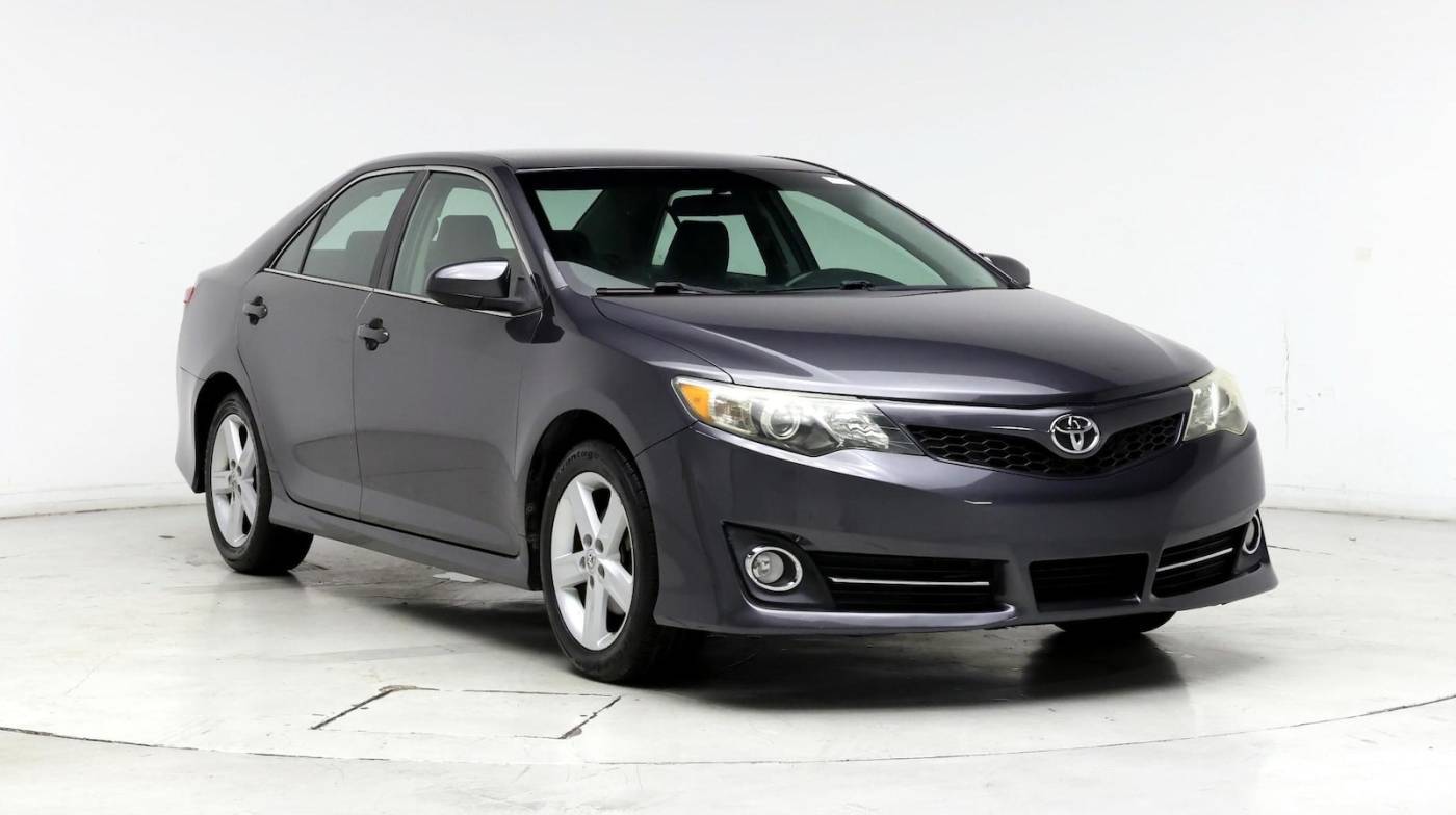 2014 Toyota Camry SE — Sedan — 83,347 mi — Miami Lakes, FL