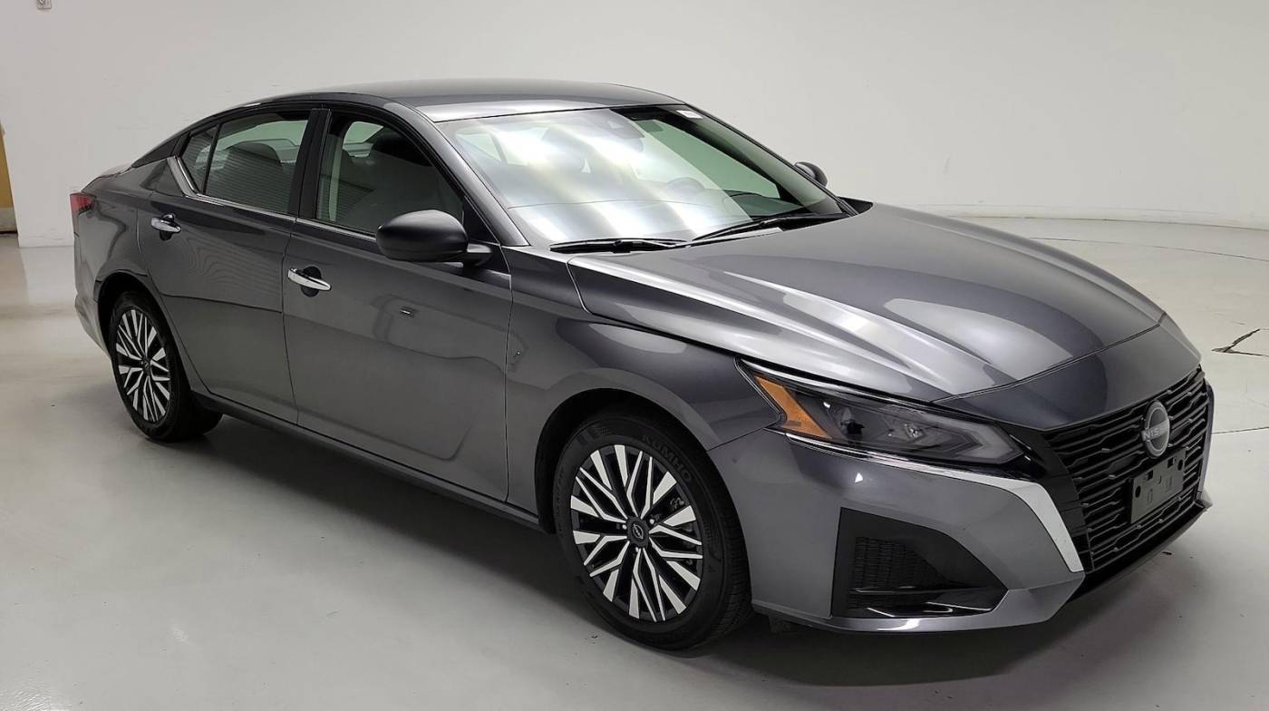 2024 Nissan Altima SV — Sedan — 12,592 mi — Miami Lakes, FL