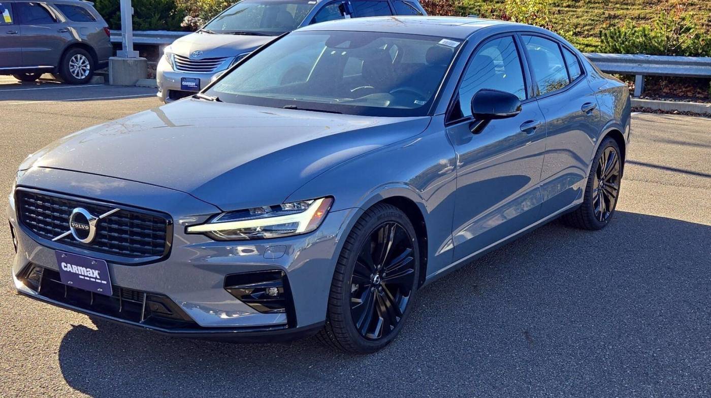 2022 Volvo S60 Momentum — Sedan — 25,792 mi — Midlothian, VA