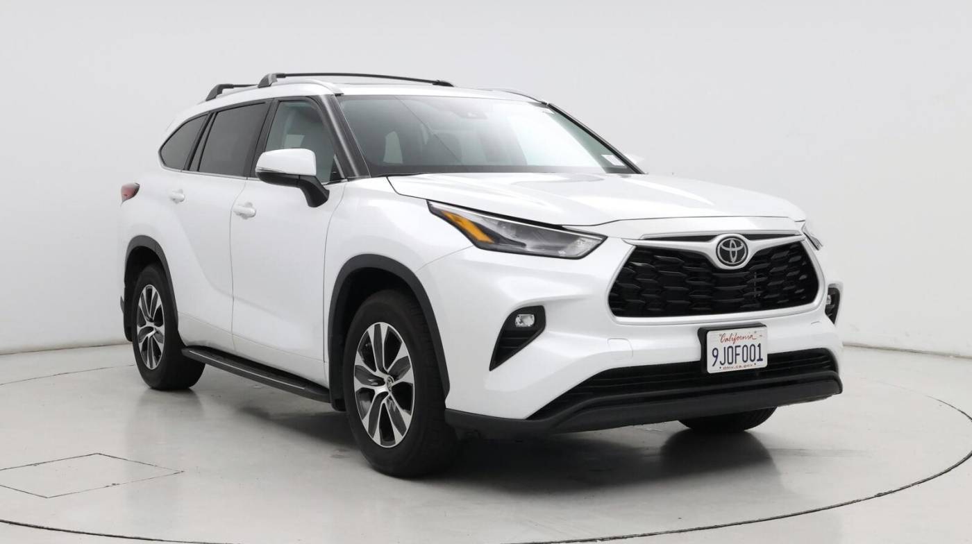2023 Toyota Highlander XLE — SUV — 9,909 mi — Modesto, CA