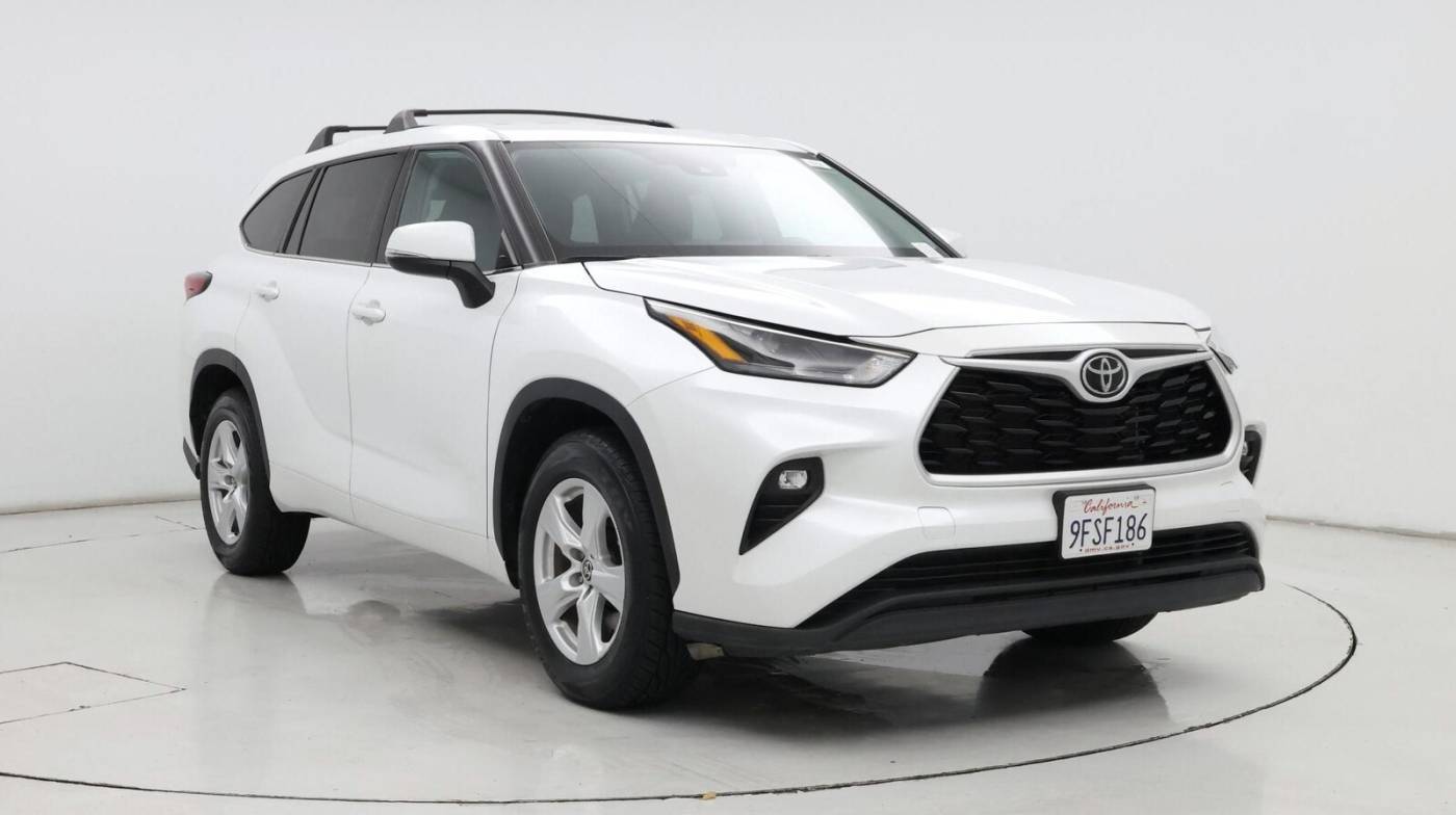 2022 Toyota Highlander LE — SUV — 27,520 mi — Modesto, CA