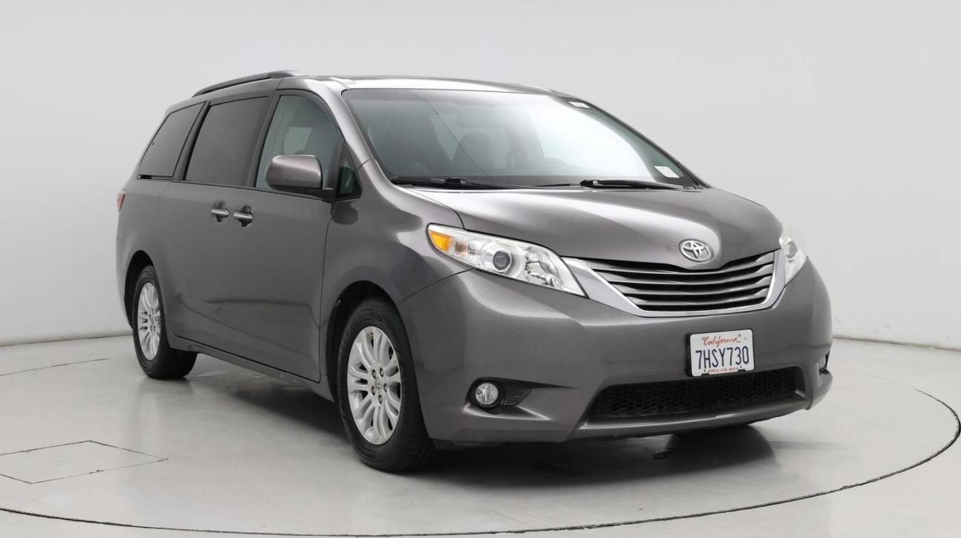 2015 Toyota Sienna XLE — Minivan — 97,217 mi — Modesto, CA