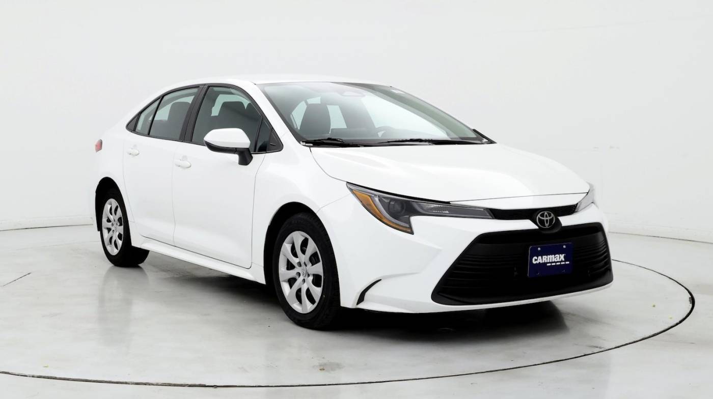 2023 Toyota Corolla LE — Sedan — 32,207 mi — Naperville, IL