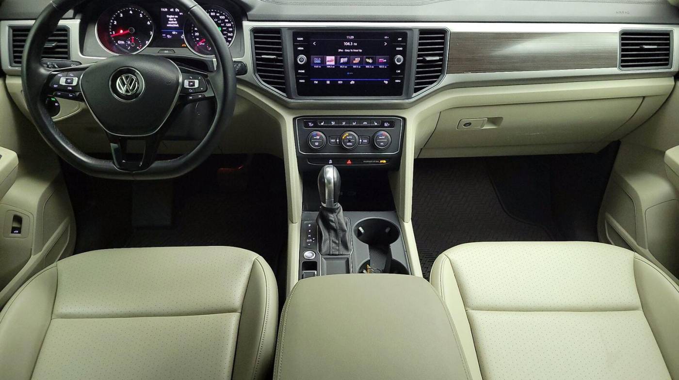 2018 Volkswagen Atlas SE with Technology — SUV — 43,744 mi — Naperville, IL