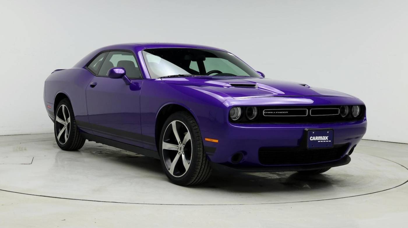2019 Dodge Challenger SXT — Coupe — 28,138 mi — Naperville, IL