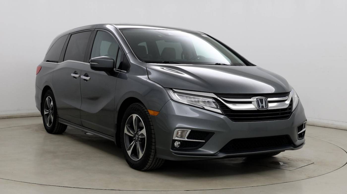 2018 Honda Odyssey Touring — Minivan — 103,091 mi — Naperville, IL