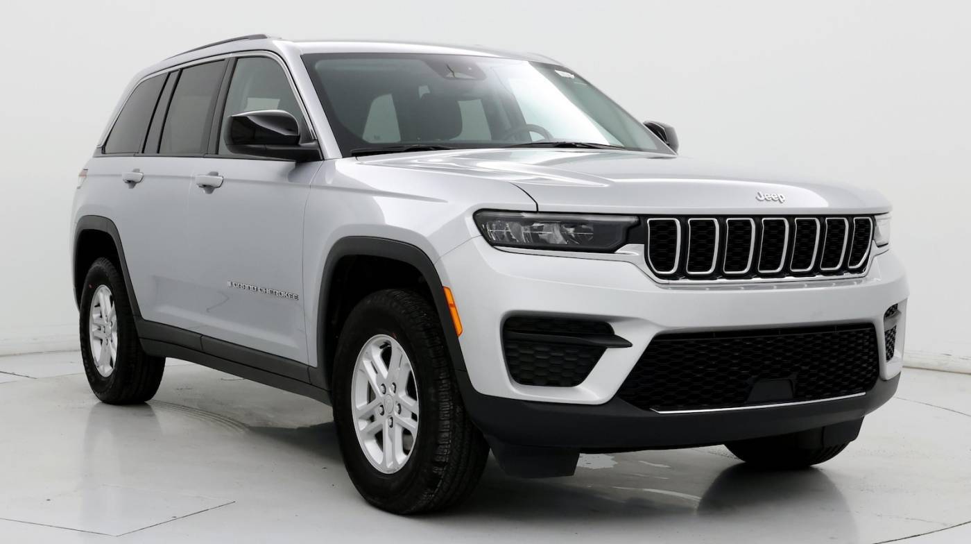 2023 Jeep Grand Cherokee Laredo — SUV — 17,992 mi — Naperville, IL