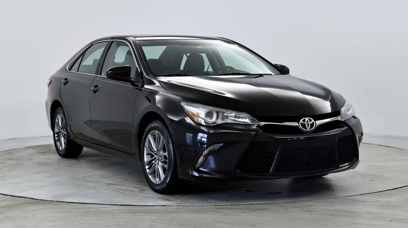 2017 Toyota Camry SE — Sedan — 97,351 mi — Norcross, GA