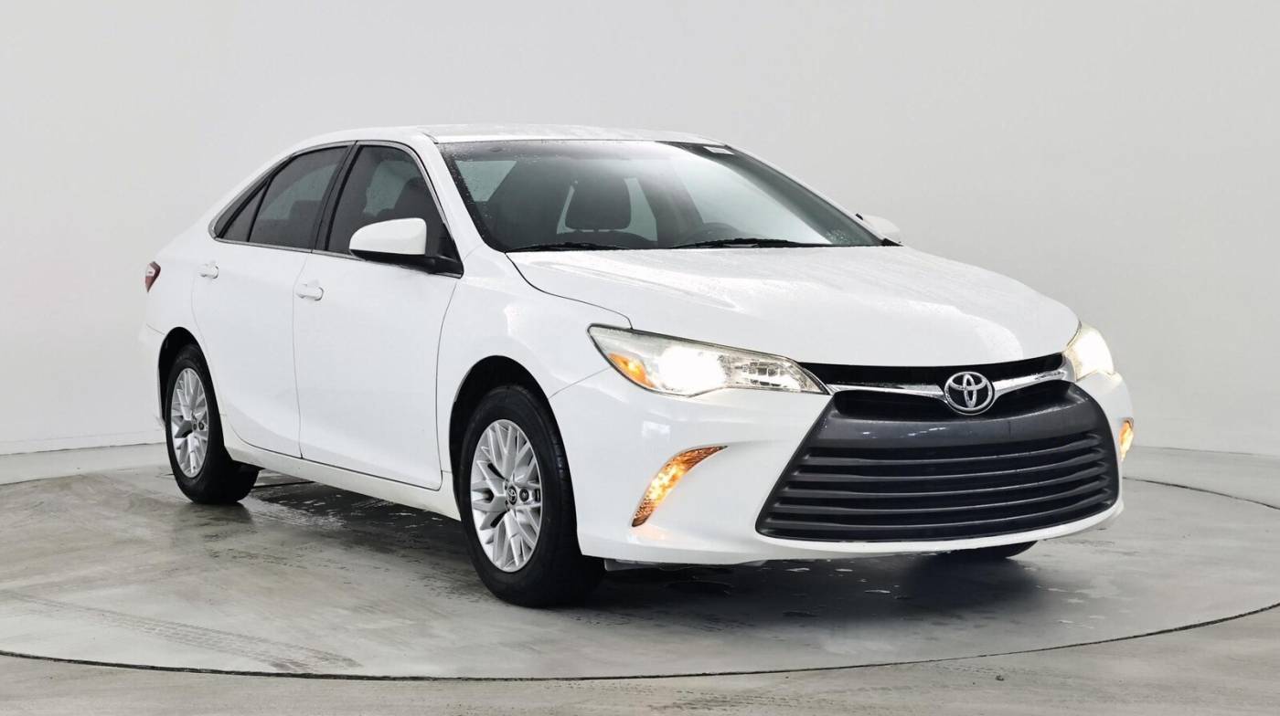 2016 Toyota Camry LE — Sedan — 126,589 mi — Norcross, GA