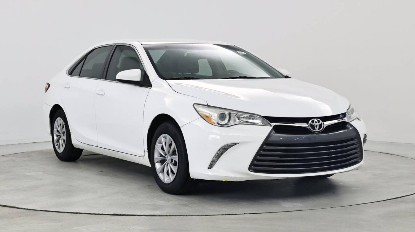 2015 Toyota Camry LE — Sedan — 111,516 mi — Norcross, GA