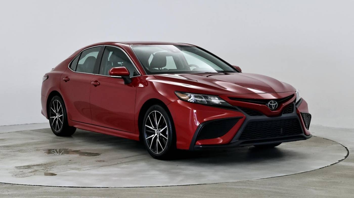 2022 Toyota Camry SE — Sedan — 25,461 mi — Norcross, GA