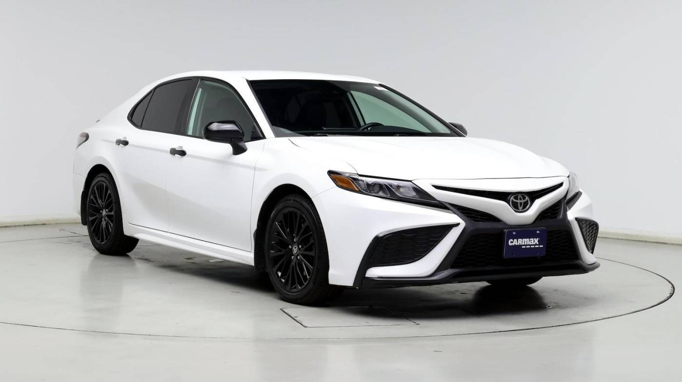 2021 Toyota Camry SE Nightshade — Sedan — 66,411 mi — Oak Lawn, IL