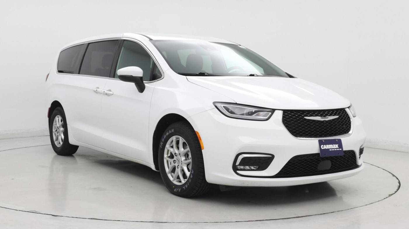 2023 Chrysler Pacifica Touring — Minivan — 43,837 mi — Oklahoma City, OK